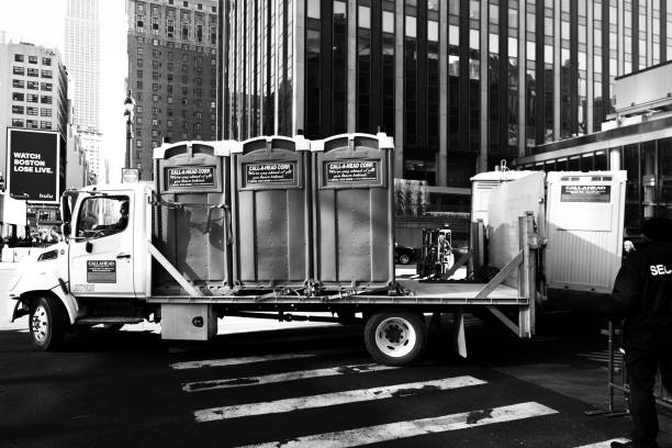 Best Porta potty rental near me  in Englewood, OH